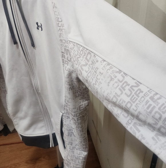 Under Armour White Zip-Up Hoodie Size XL - Picture 4 of 10